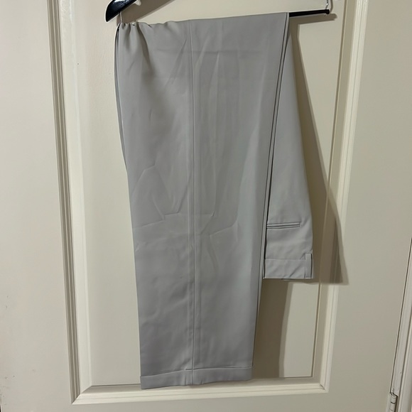 Jos A Bank Traveler pants size 40W x 36L - Picture 1 of 10